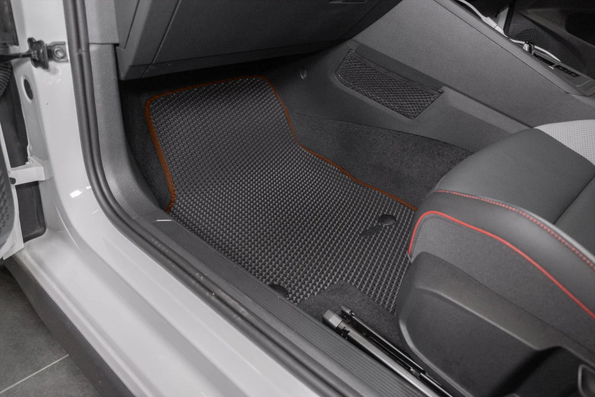 Volkswagen Golf Mk8 Mild Hybrid Hatchback (2019-Present) - Image 79
